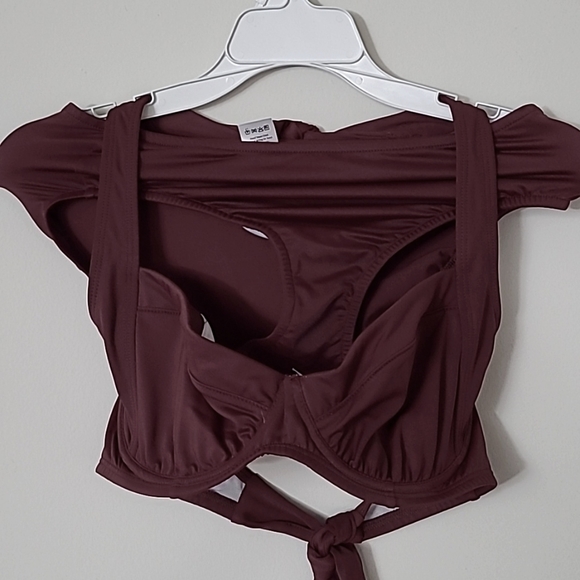 Venus - Picture 1 of 2